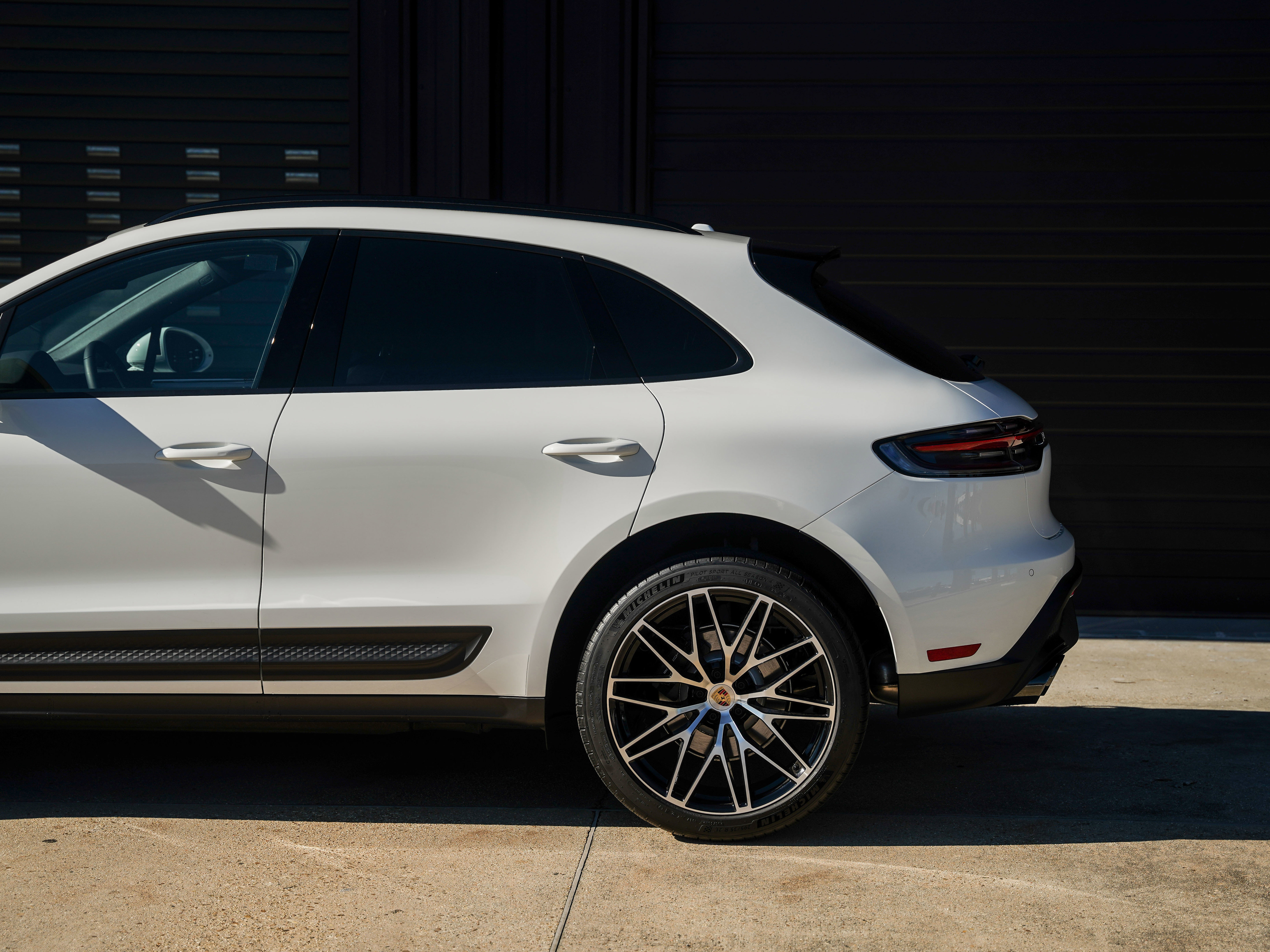 Certified 2026 Porsche Macan AWD/4WD image 12
