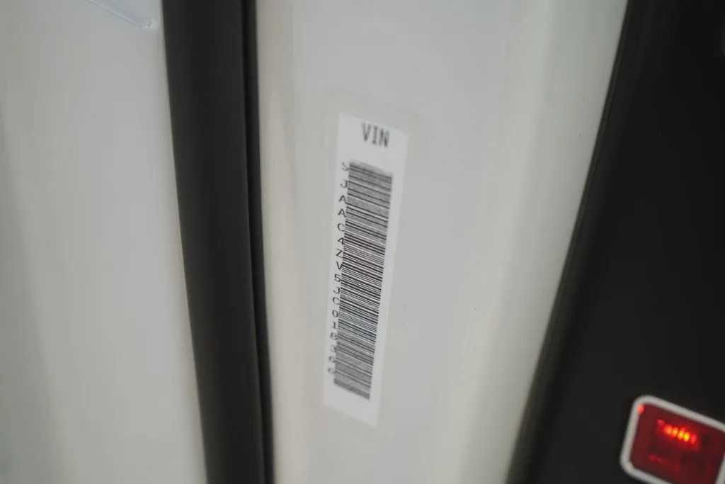 Used 2018 Bentley Bentayga image 34