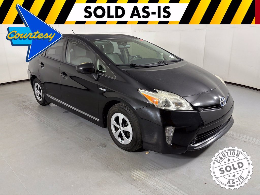 Used 2014 Toyota Prius Two w/ Preferred Accessory Package FWD image 2