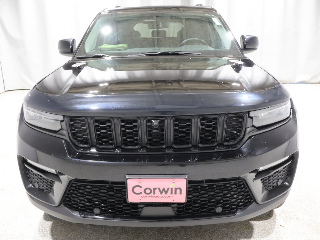 Used 2023 Jeep Grand Cherokee Limited w/ Luxury Tech Group II AWD/4WD image 8