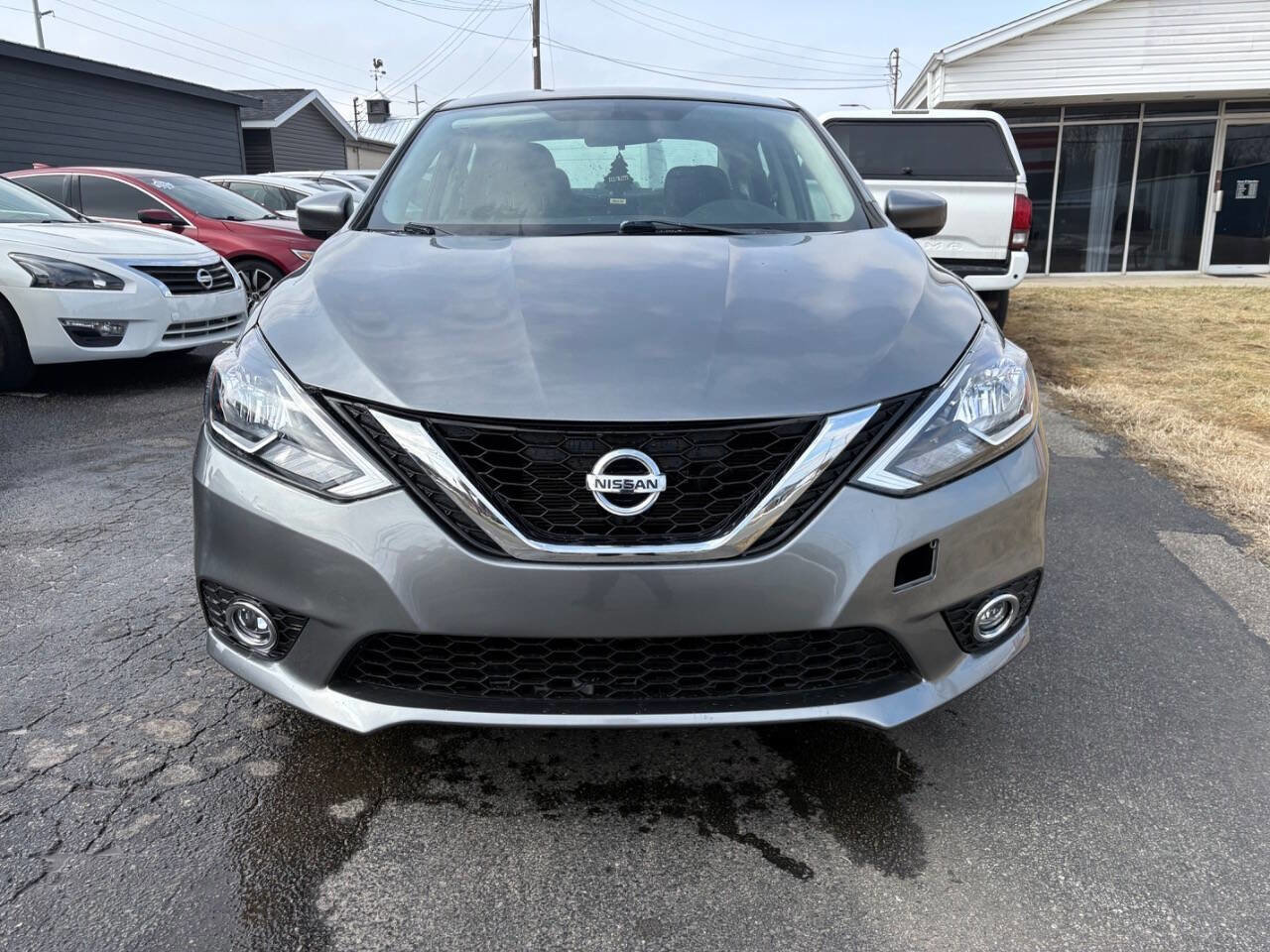 Used 2018 Nissan Sentra SV image 2