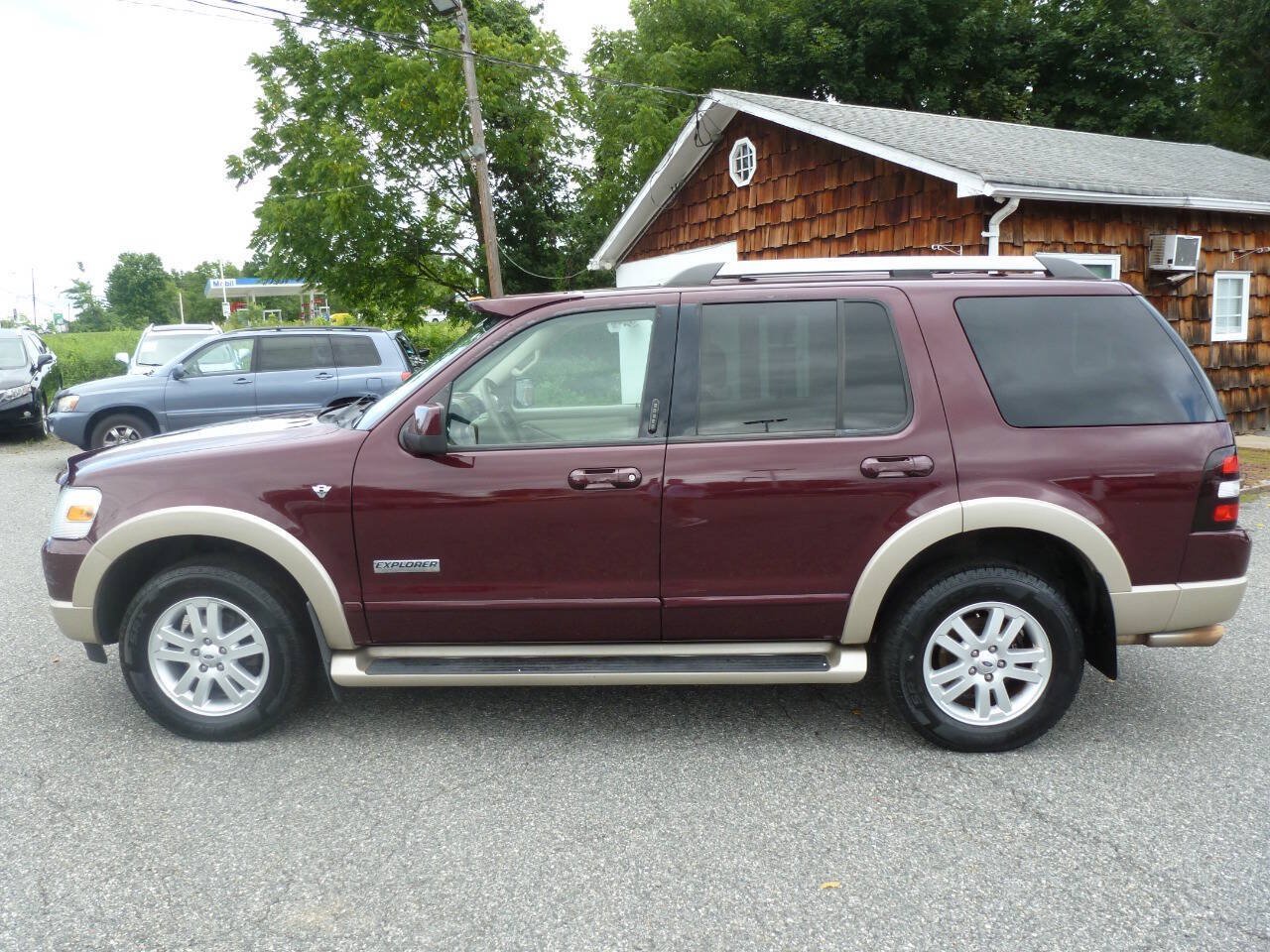 Used 2007 Ford Explorer Eddie Bauer AWD/4WD image 8
