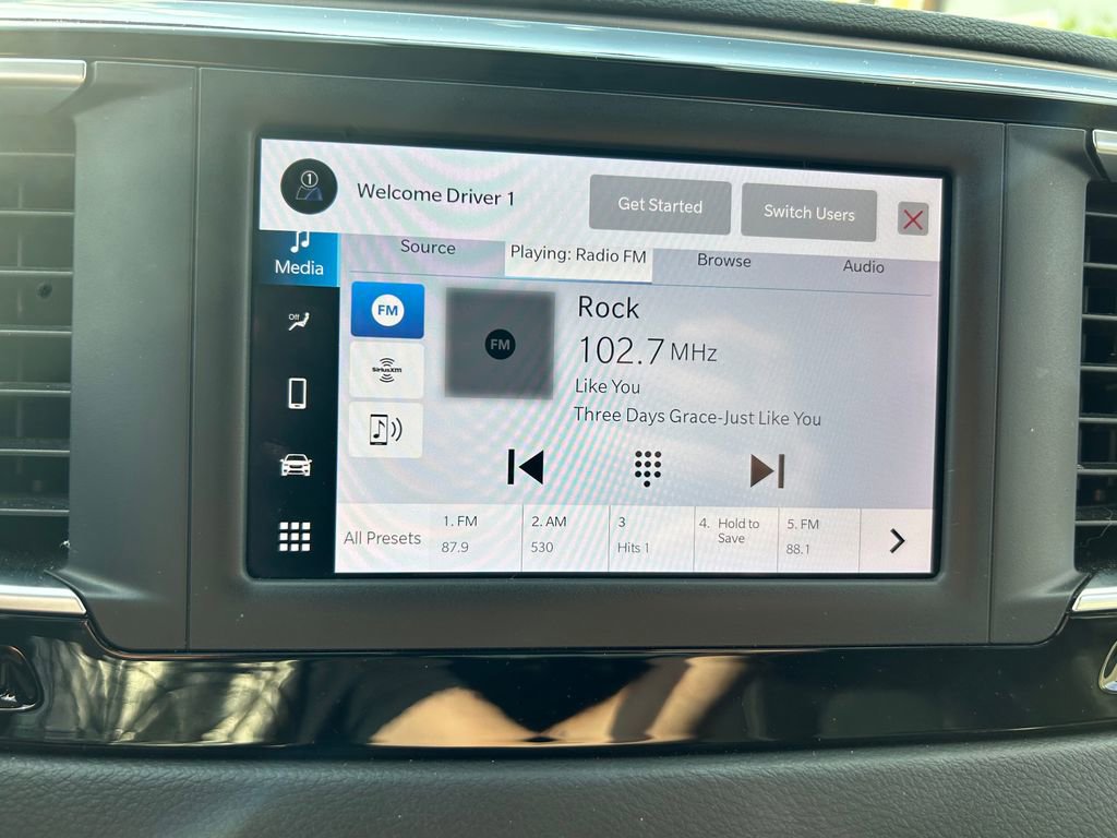 Used 2023 Chrysler Voyager LX FWD image 12