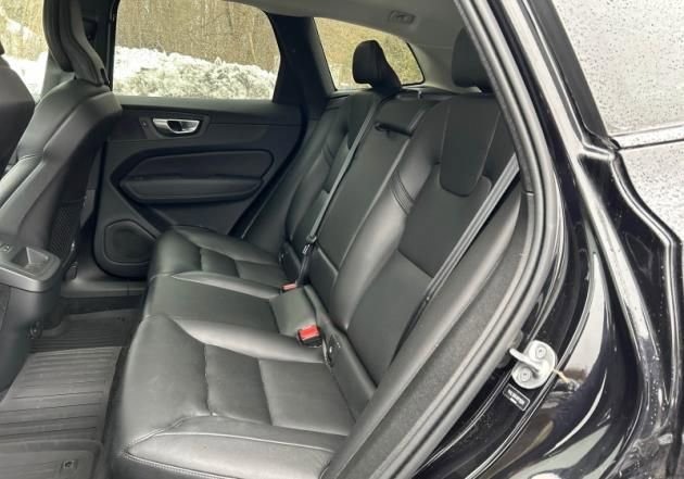 Used 2024 Volvo XC60 B5 Core w/ Protection Package Premier image 6