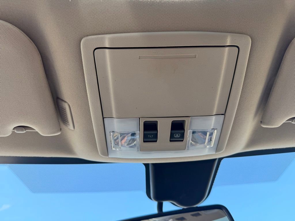 Used 2013 Lincoln MKX FWD image 24