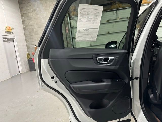 Certified 2023 Volvo XC60 B5 Plus w/ Climate Package image 13