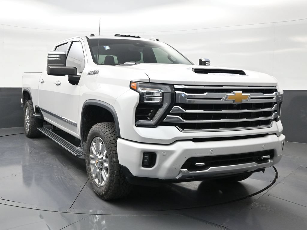 Used 2024 Chevrolet Silverado 3500 High Country w/ High Country Premium Package AWD/4WD image 7