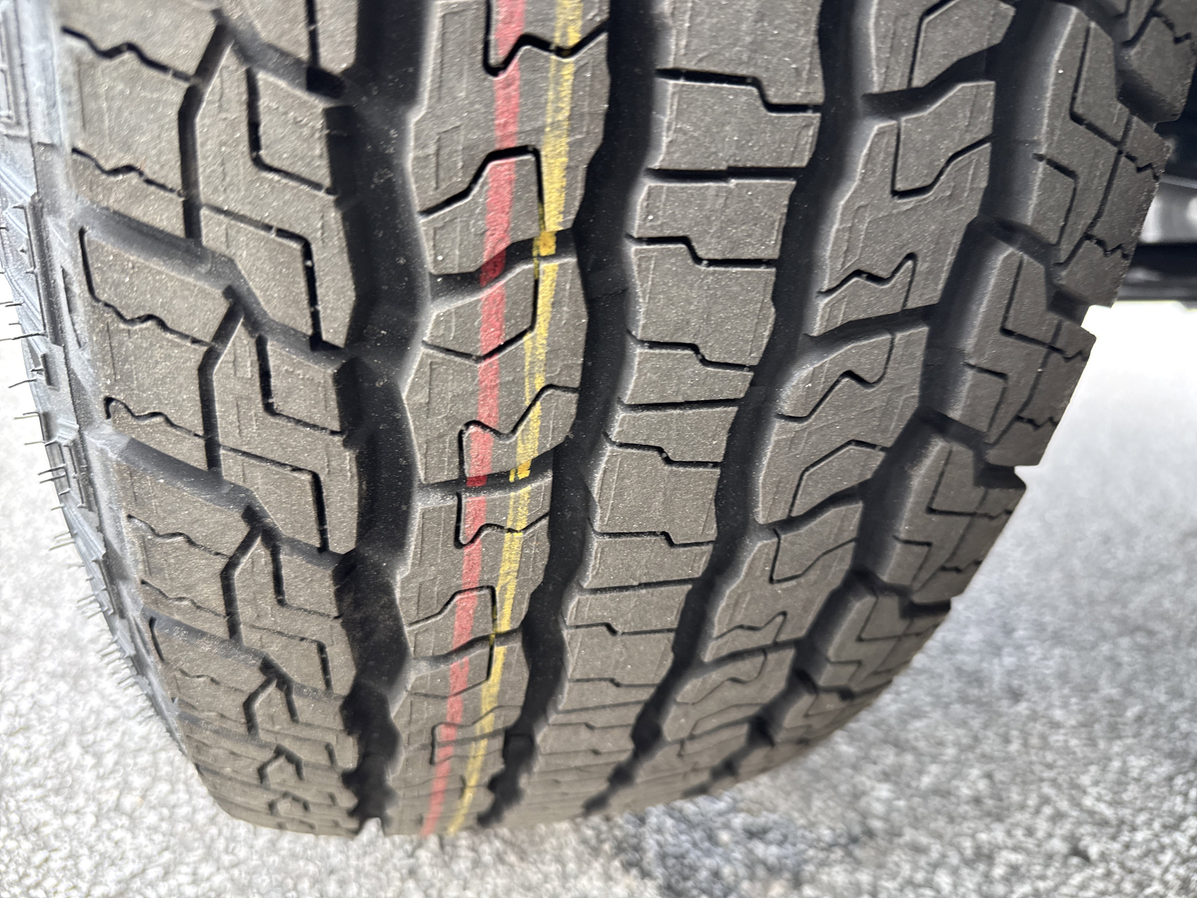 New 2026 GMC Canyon Elevation w/ Convenience Package image 12