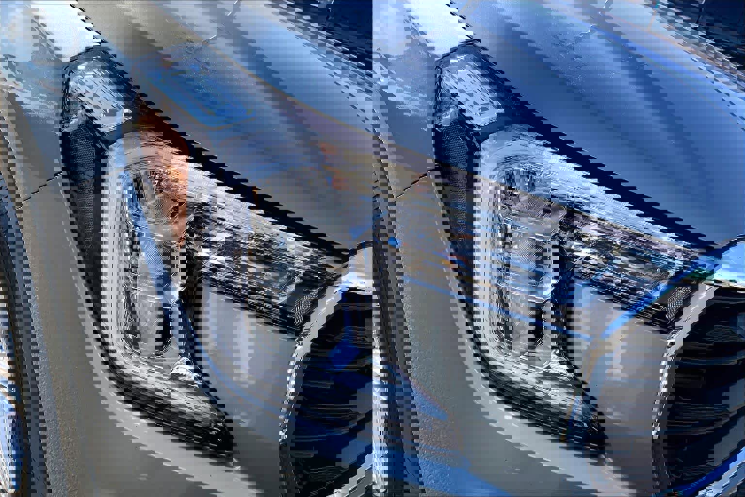 Used 2024 GMC Terrain SLE image 28