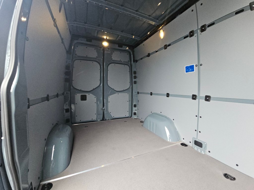 New 2025 Mercedes-Benz Sprinter 2500 image 15