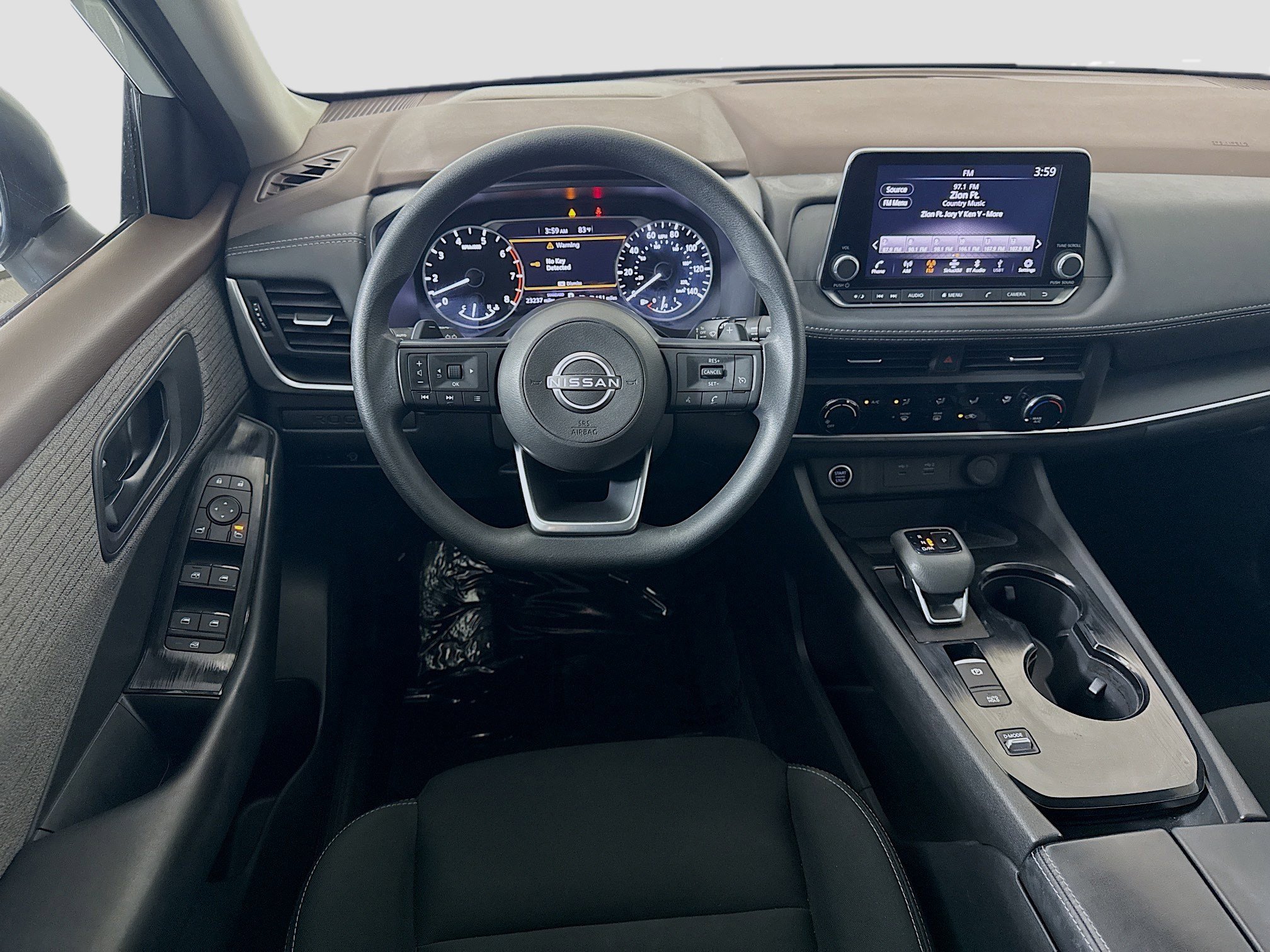 Used 2023 Nissan Rogue S image 17