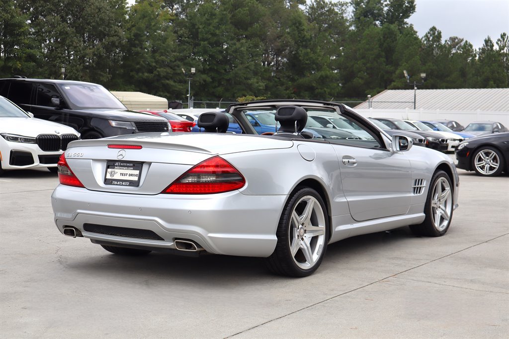 Used 2011 Mercedes-Benz SL 550 image 12