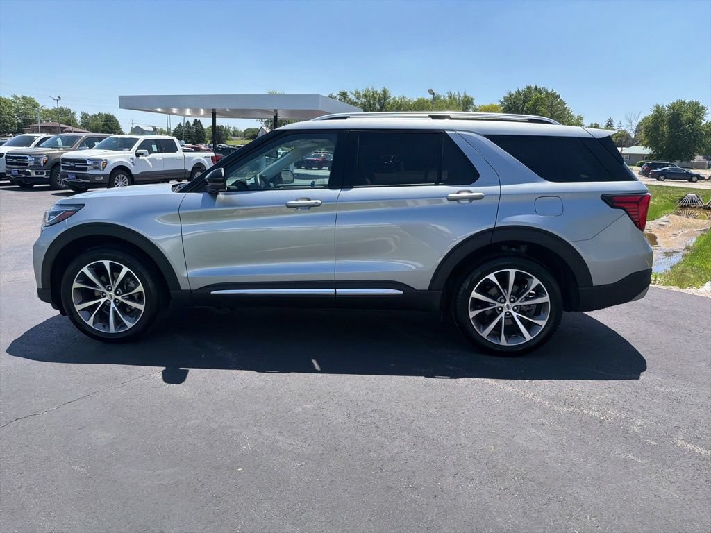 Used 2025 Ford Explorer Platinum w/ Ultimate Package AWD/4WD image 7