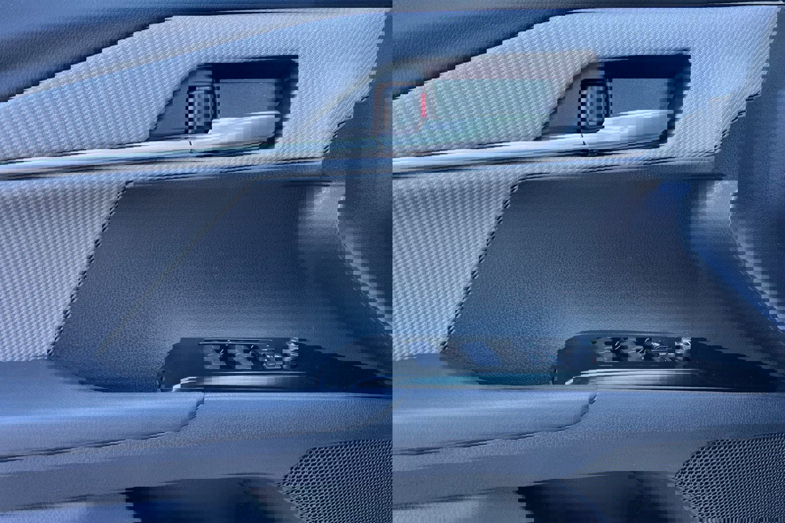 New 2026 Toyota Camry SE image 10