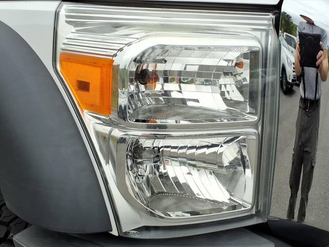 Used 2012 Ford F550 4x4 Regular Cab Super Duty w/ Payload Upgrade Pkg image 3