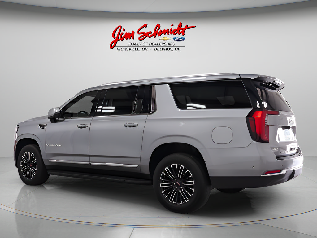 Used 2025 GMC Yukon XL Elevation w/ Elevation Premium Package AWD/4WD image 4