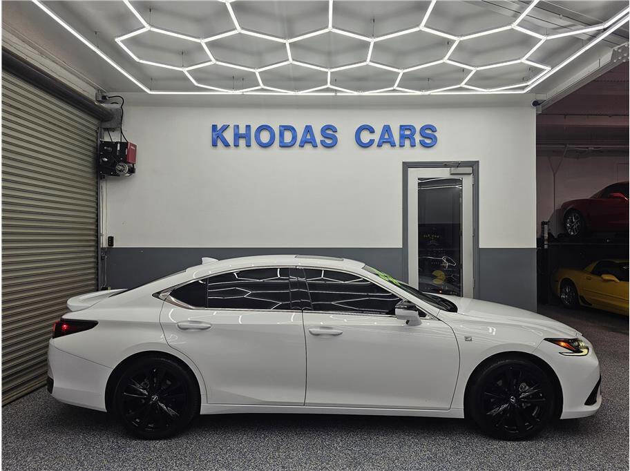 Used 2023 Lexus ES 300h F Sport w/ Accessory Package (Z2) FWD image 5