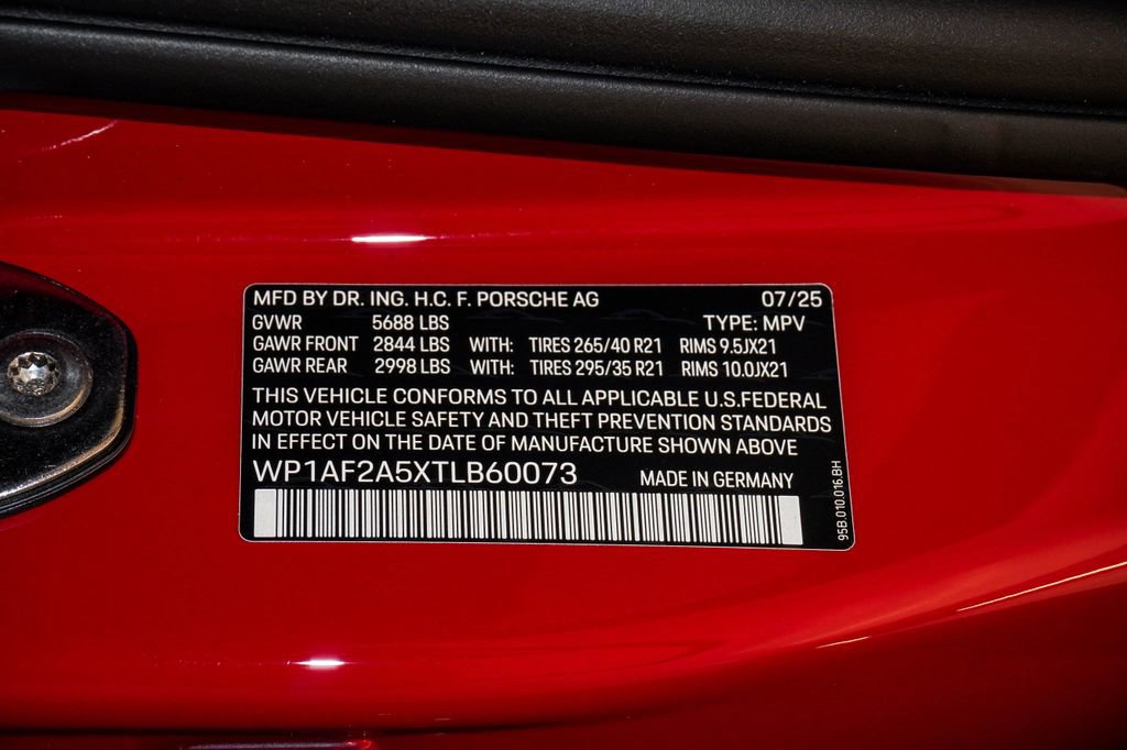 Certified 2026 Porsche Macan GTS image 28