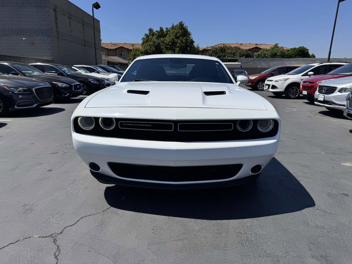 Used 2018 Dodge Challenger SXT RWD image 10