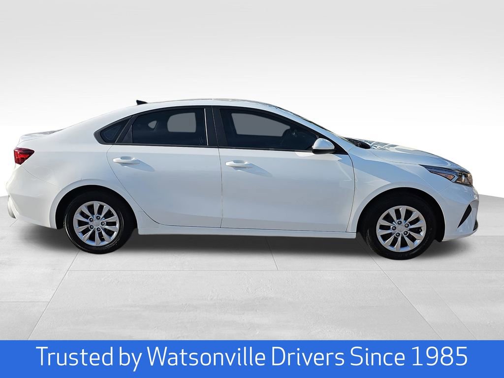 Used 2023 Kia Forte LX image 2