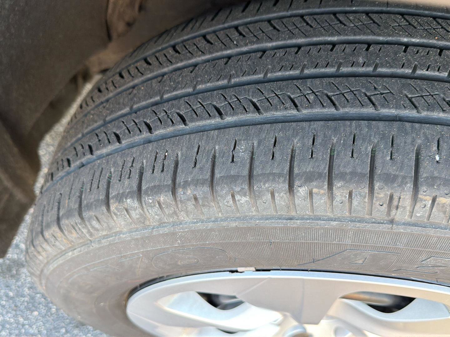 Certified 2024 Toyota RAV4 LE FWD image 38