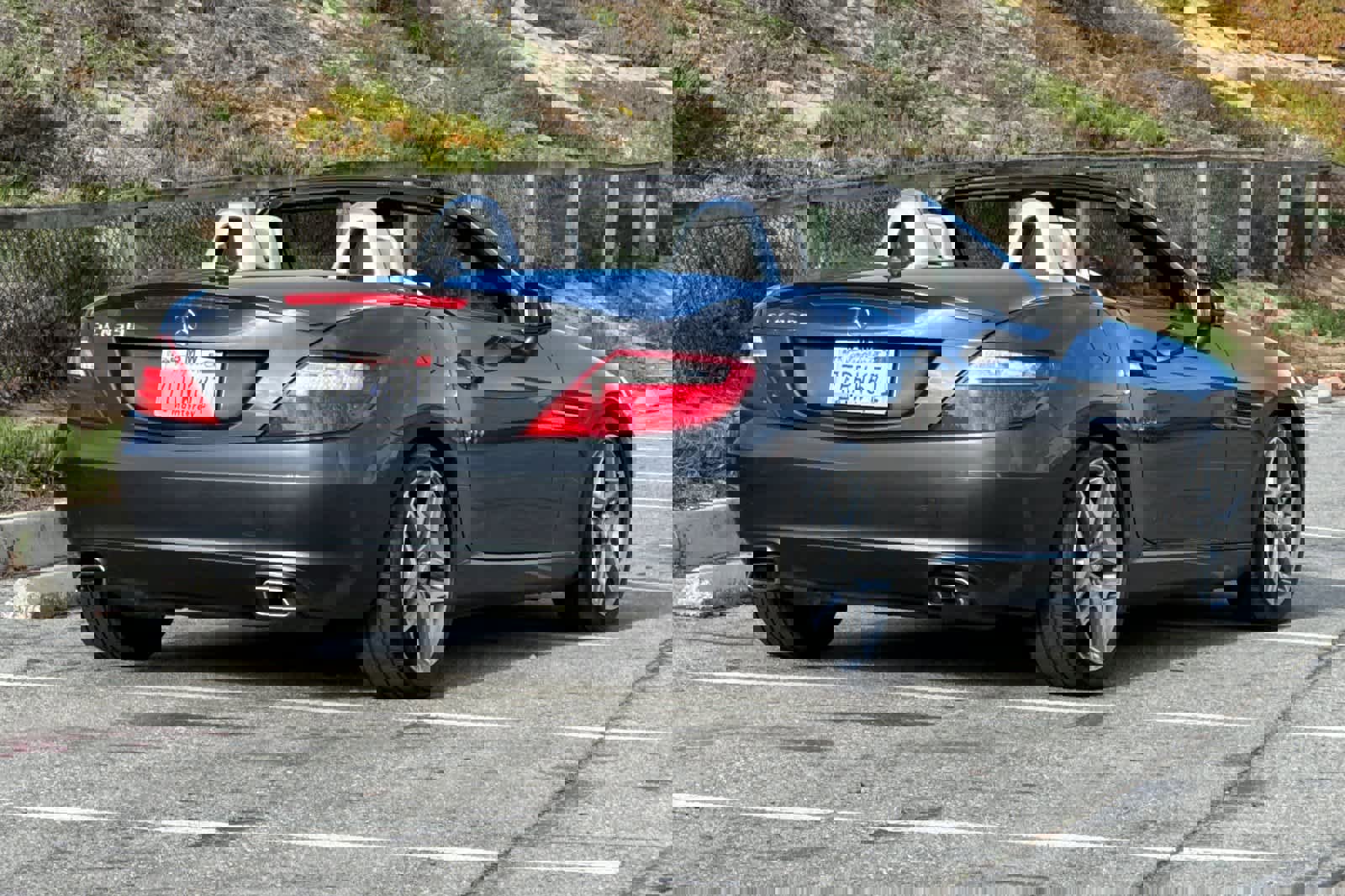 Used 2014 Mercedes-Benz SLK 350 image 2