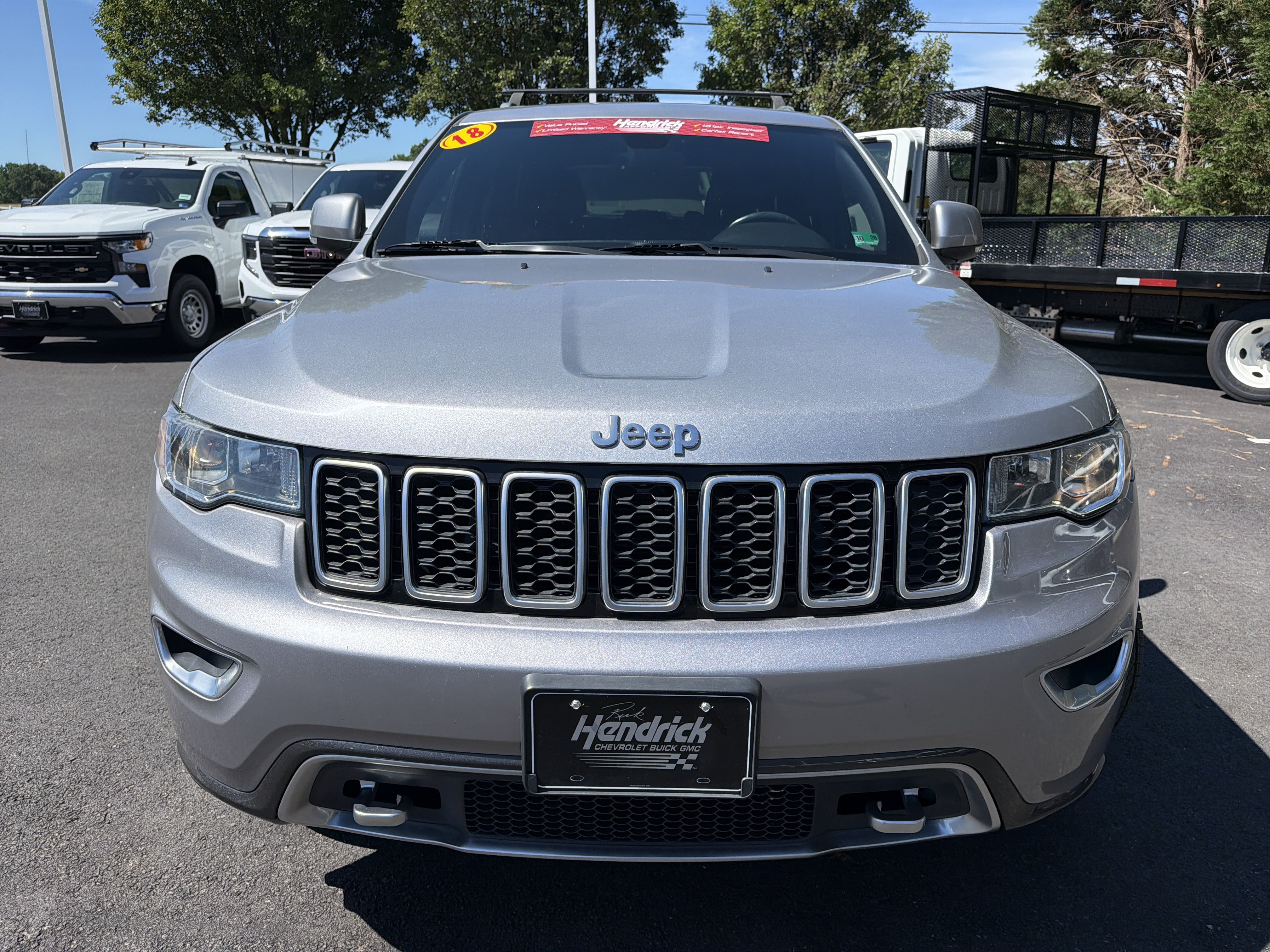 Used 2018 Jeep Grand Cherokee Limited AWD/4WD image 3