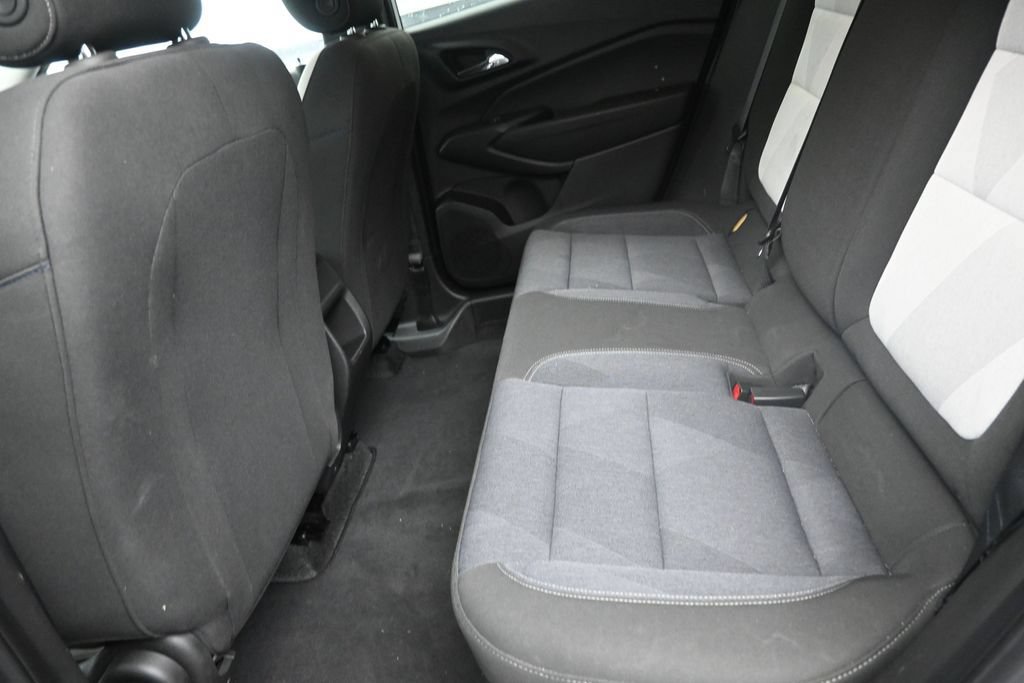 Used 2024 Chevrolet Trax LS w/ LS Convenience Package FWD image 14
