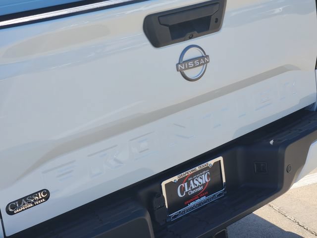 Used 2025 Nissan Frontier SV w/ SV Convenience Package RWD image 9