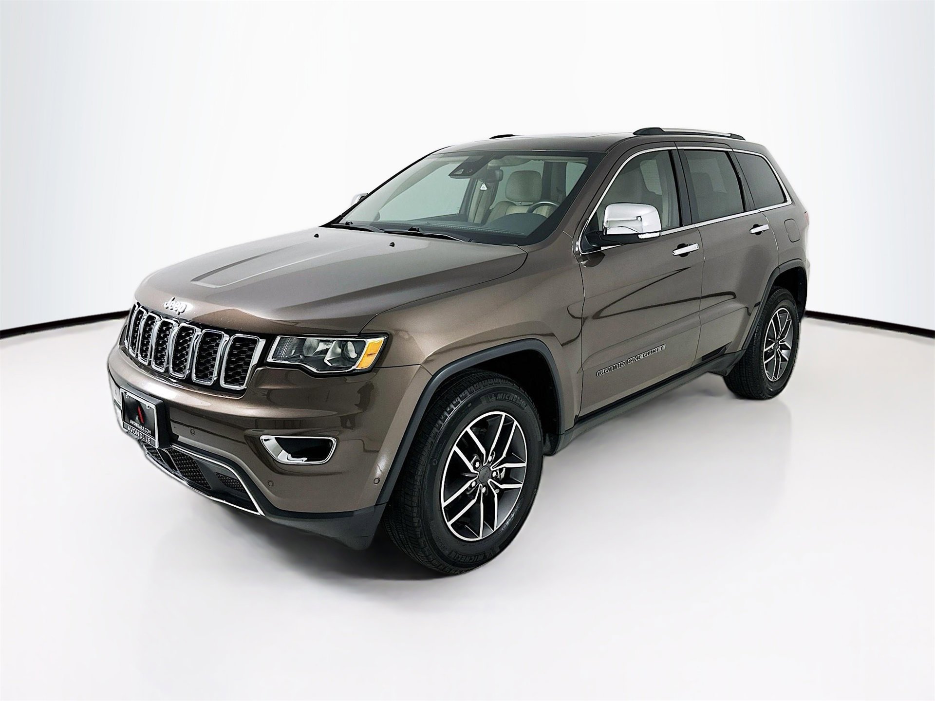 Used 2020 Jeep Grand Cherokee Limited w/ Luxury Group II image 3