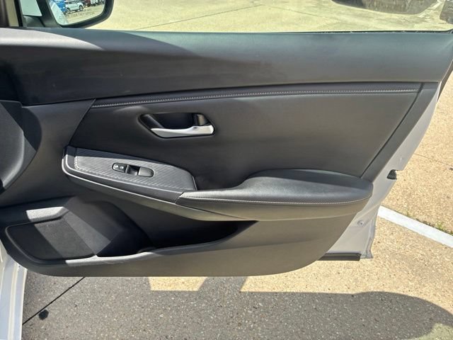 Used 2024 Nissan Sentra SV FWD image 13