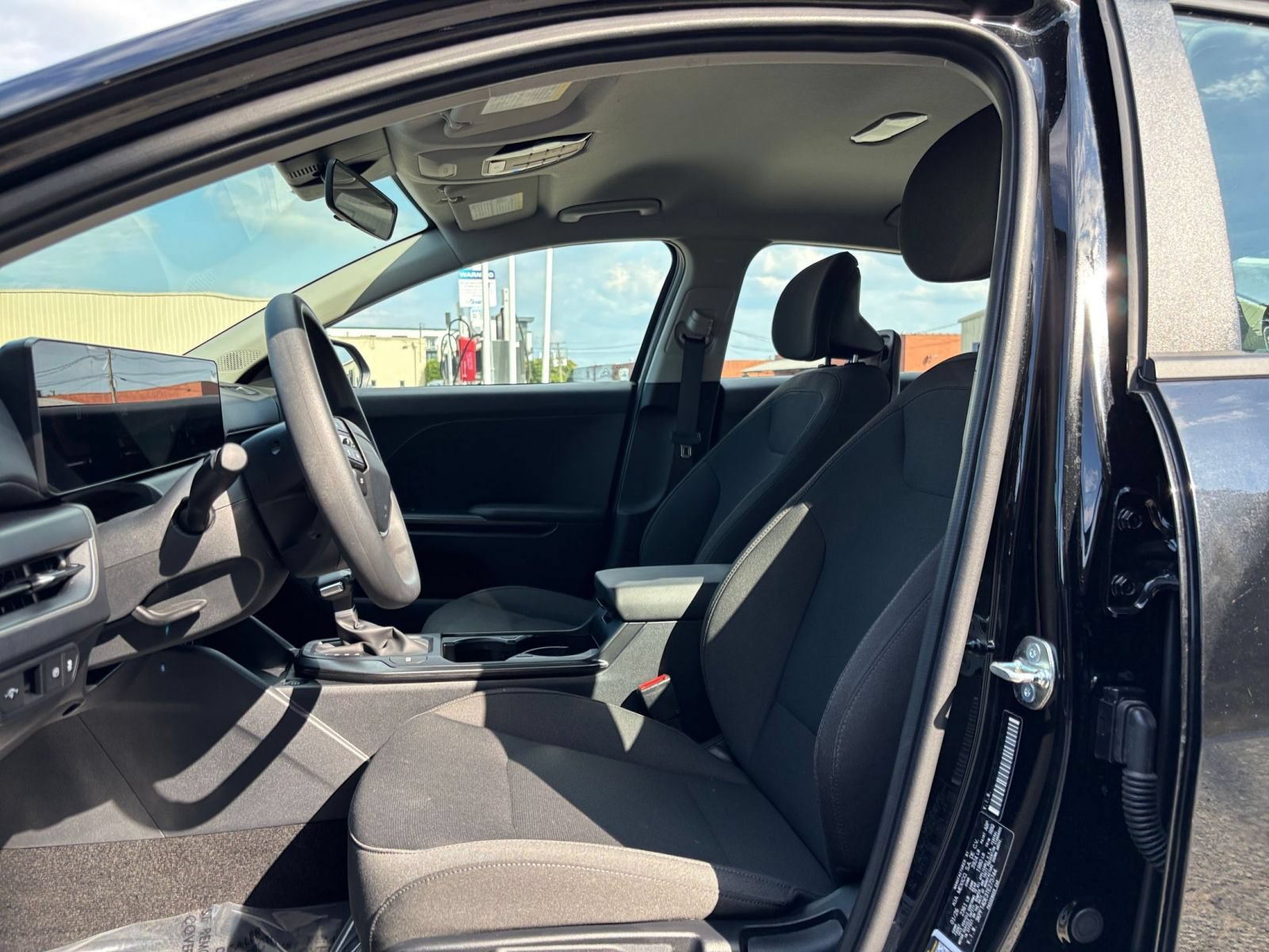 Used 2026 Kia K4 FWD image 25