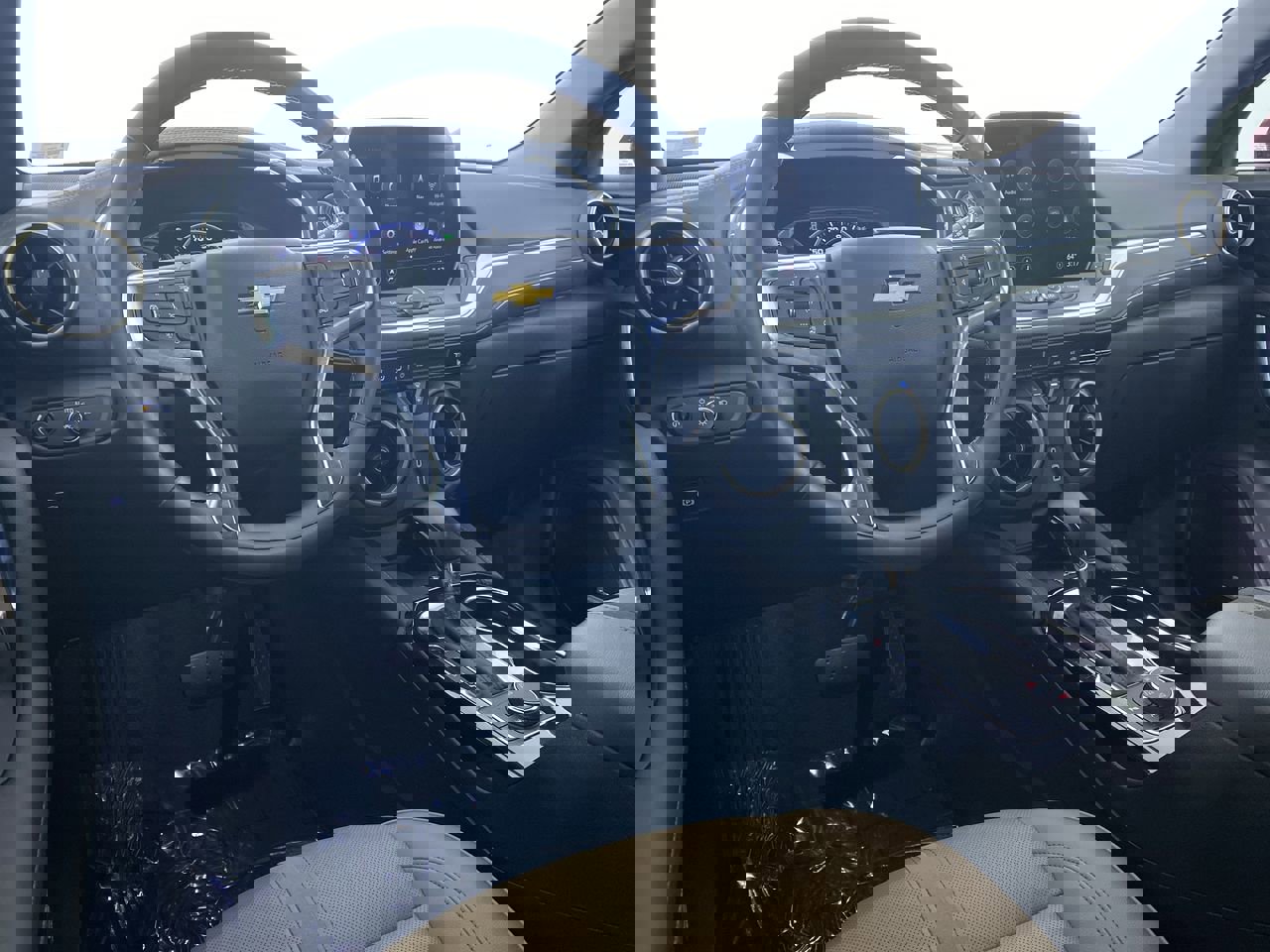 Used 2023 Chevrolet Blazer Premier image 2