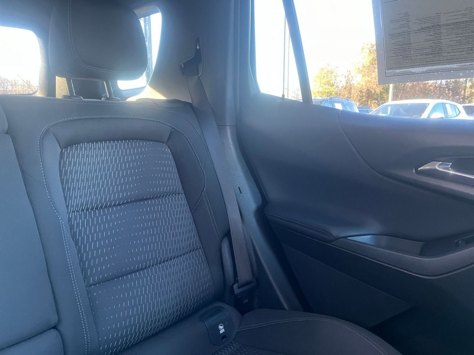 Used 2025 Chevrolet Equinox LT image 38