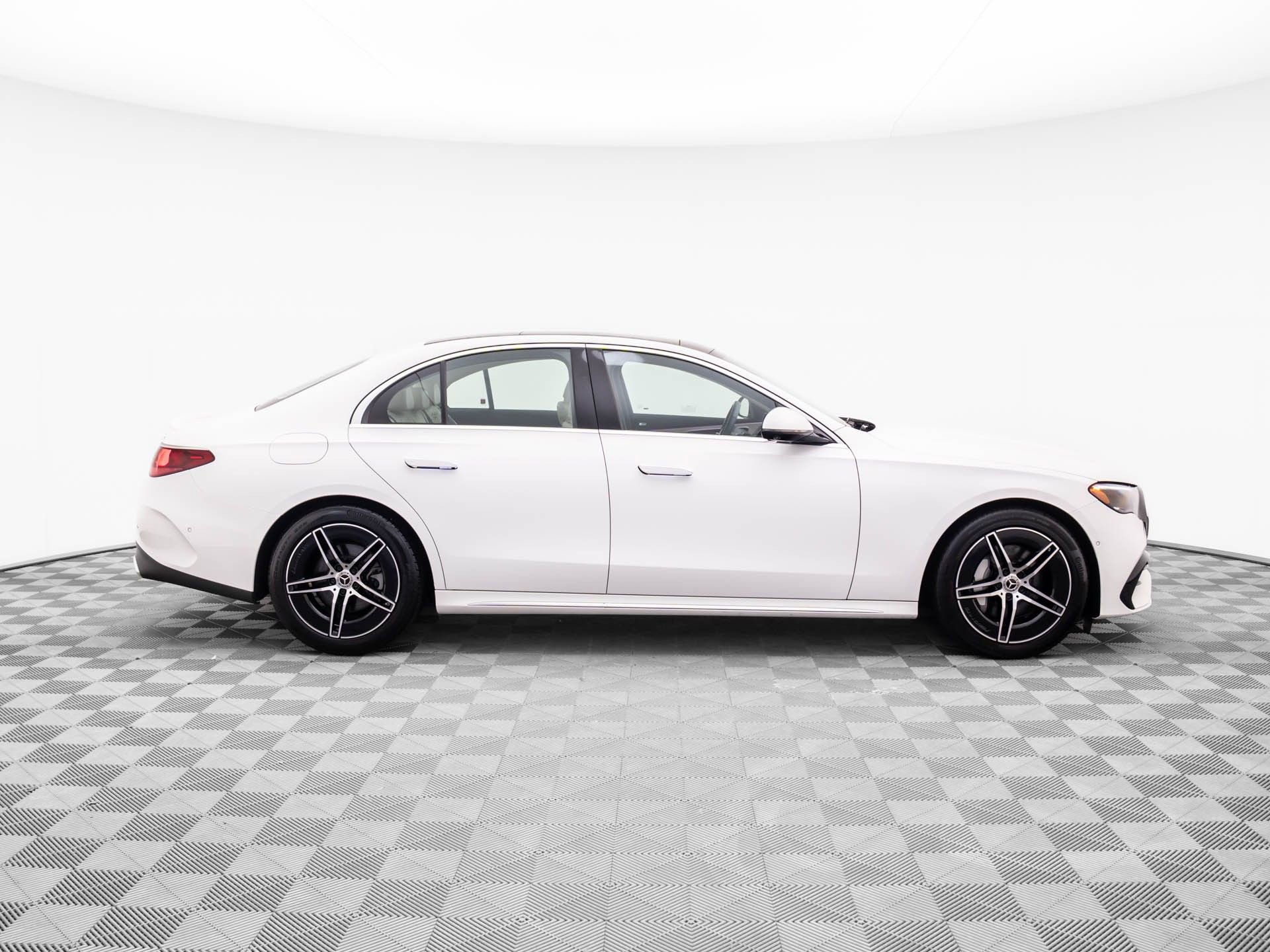 Used 2024 Mercedes-Benz E 350 4MATIC Sedan image 6