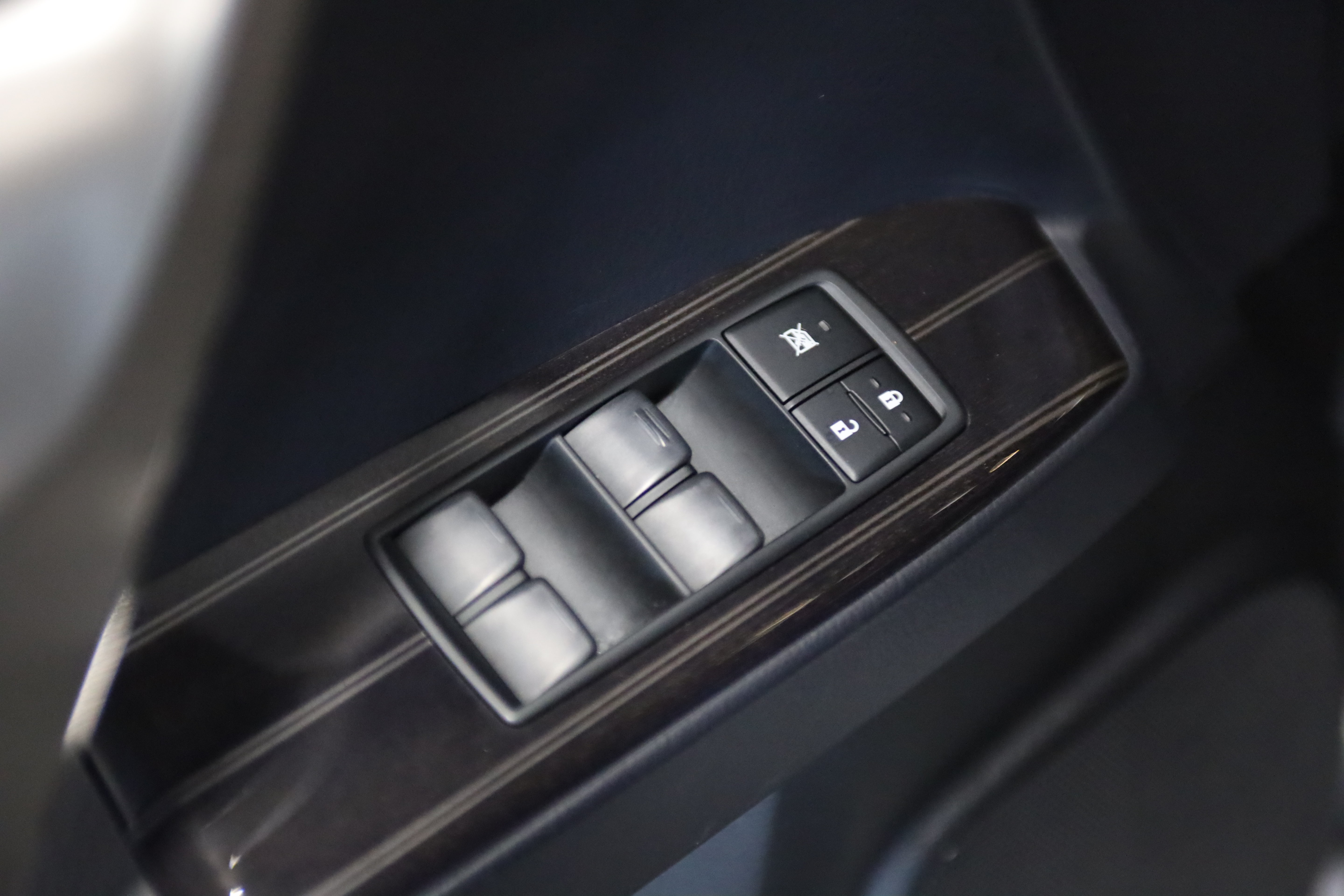 Used 2021 Lexus GX 460 Premium w/ Premium Package AWD/4WD image 16
