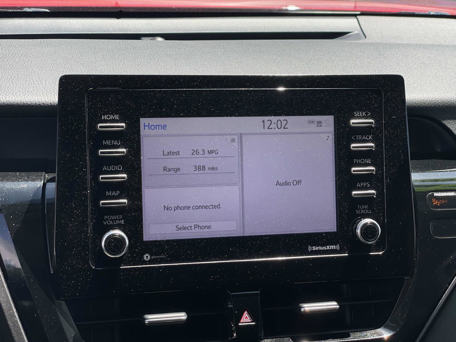 Used 2021 Toyota Camry SE FWD image 6