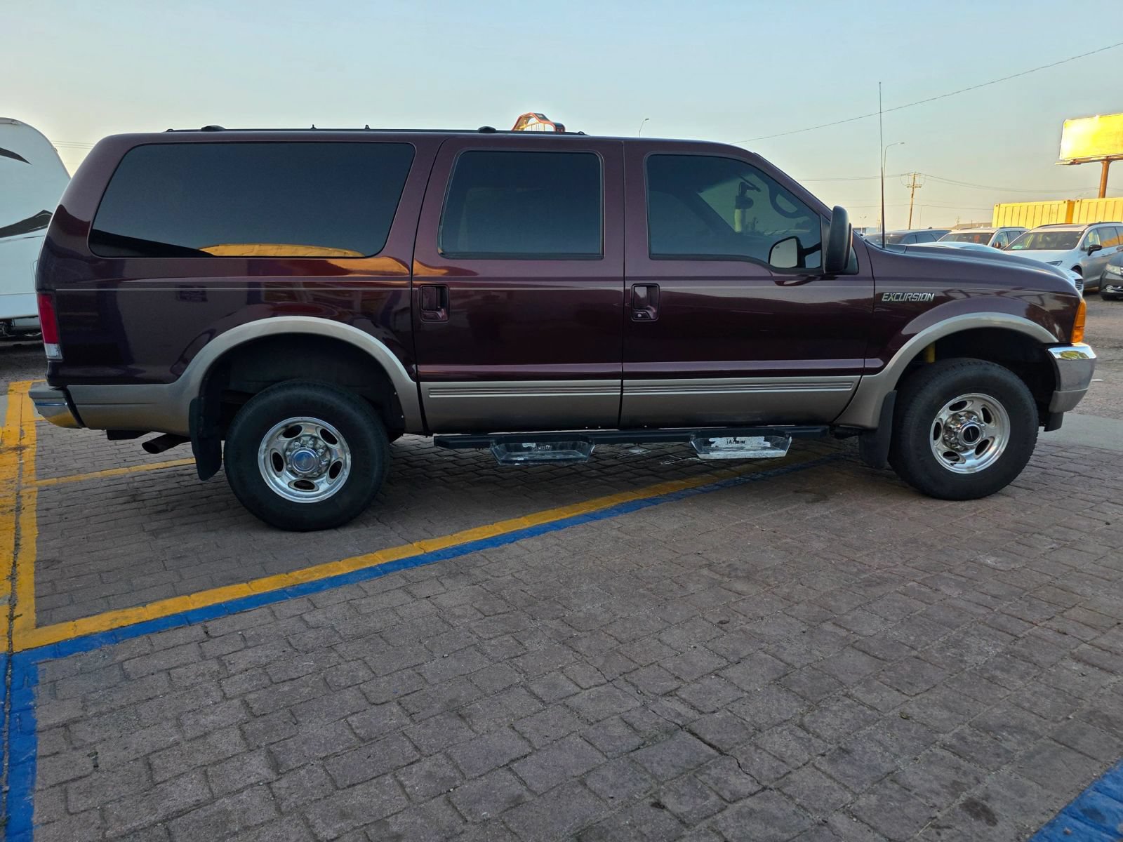 Used 2001 Ford Excursion Limited AWD/4WD image 4