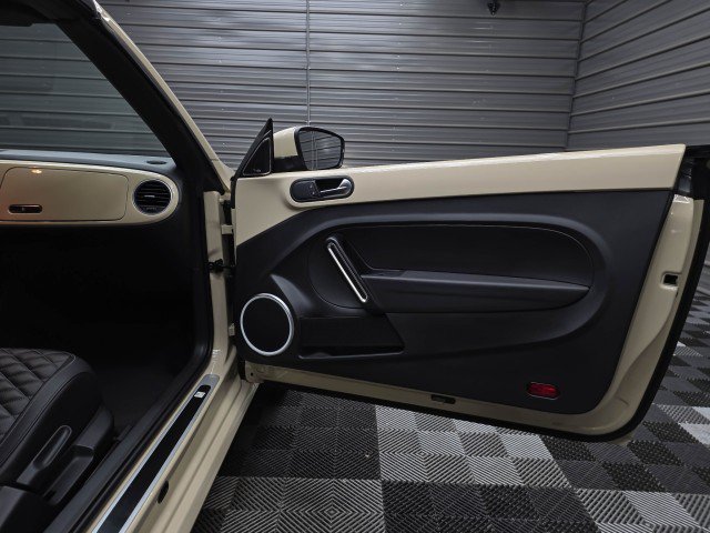 Used 2019 Volkswagen Beetle 2.0T Final Edition SEL FWD image 34