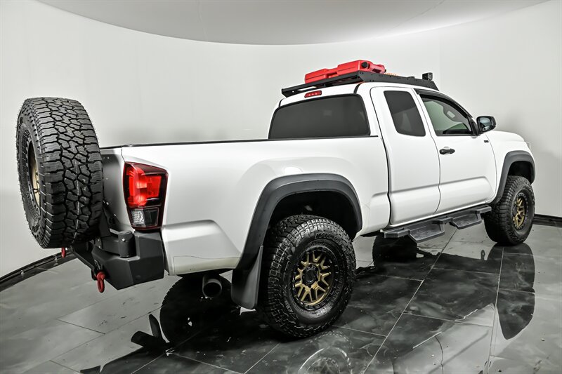 Used 2019 Toyota Tacoma SR w/ SX Package RWD image 9