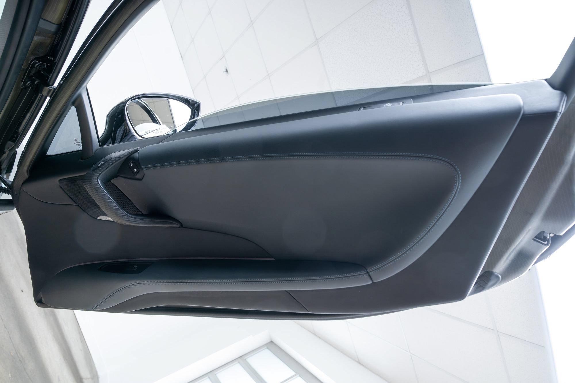 Used 2020 BMW i8 Coupe AWD/4WD image 22