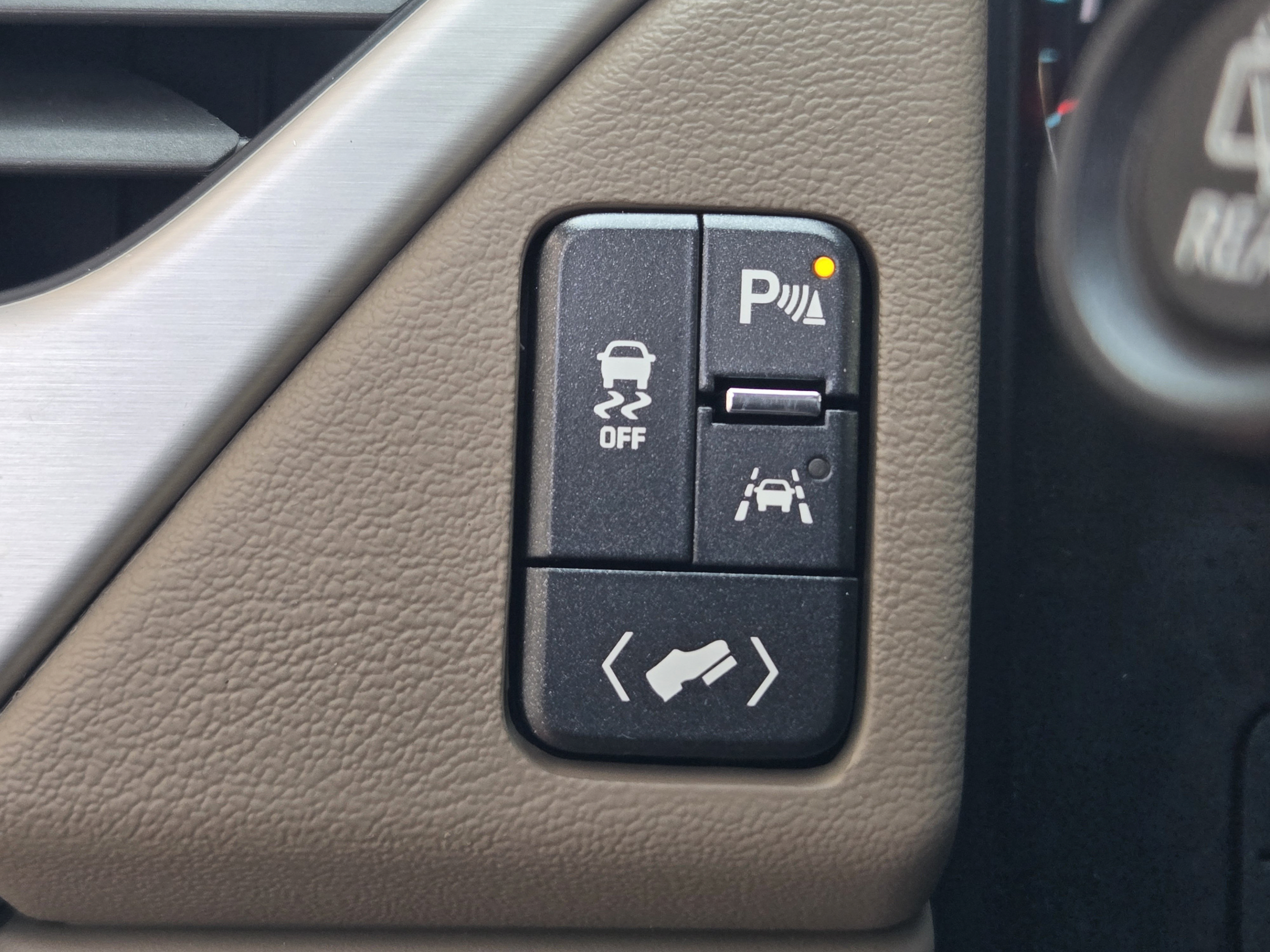 Used 2019 GMC Yukon SLT RWD image 19