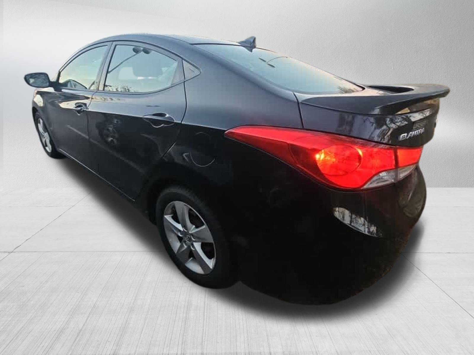 Used 2013 Hyundai Elantra GLS w/ Preferred Pkg FWD image 6