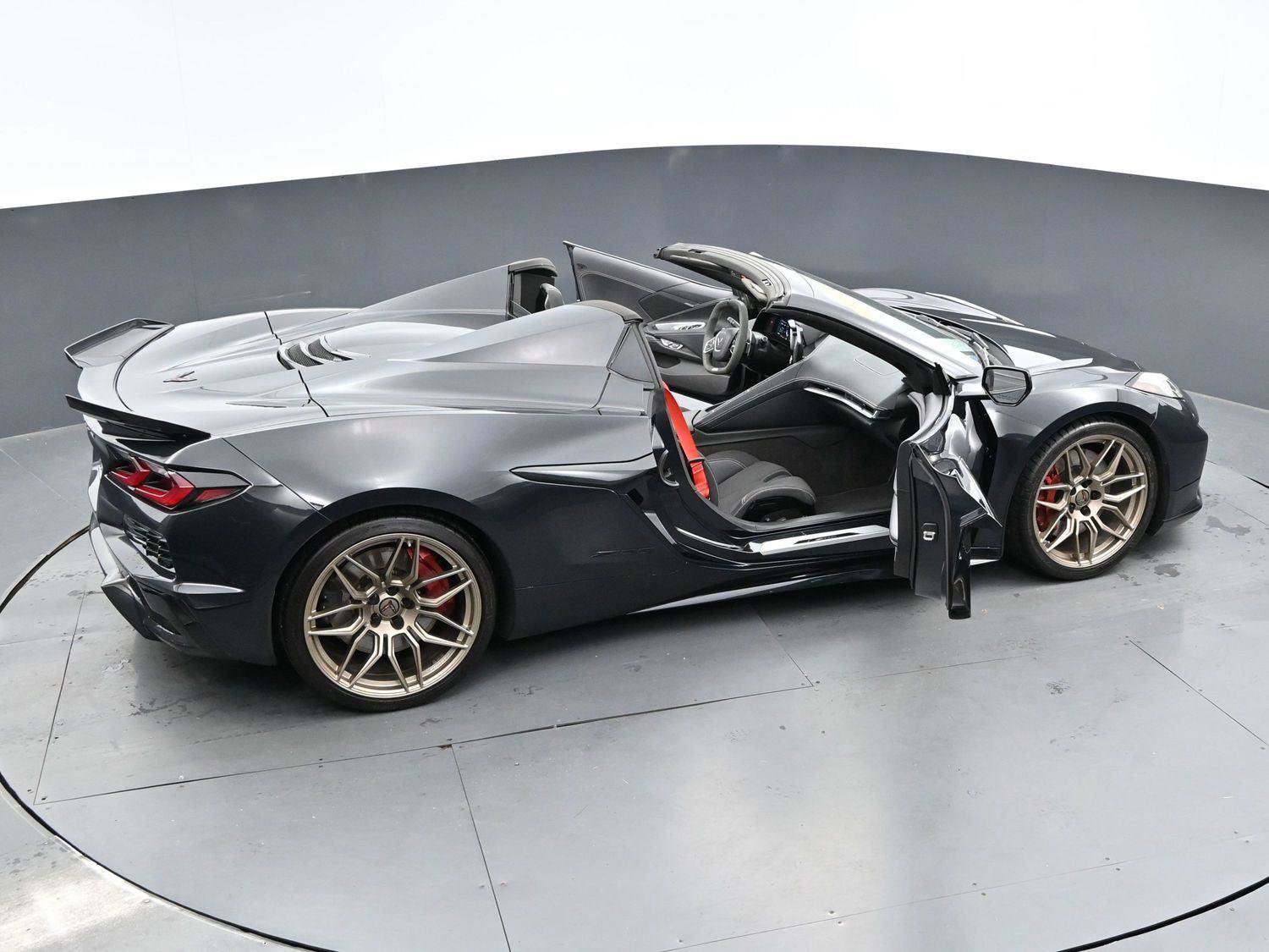 Used 2024 Chevrolet Corvette Z06 image 35