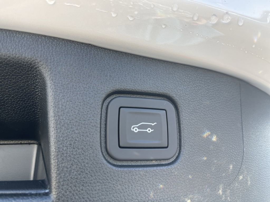 Used 2025 Chevrolet Blazer EV RS image 16