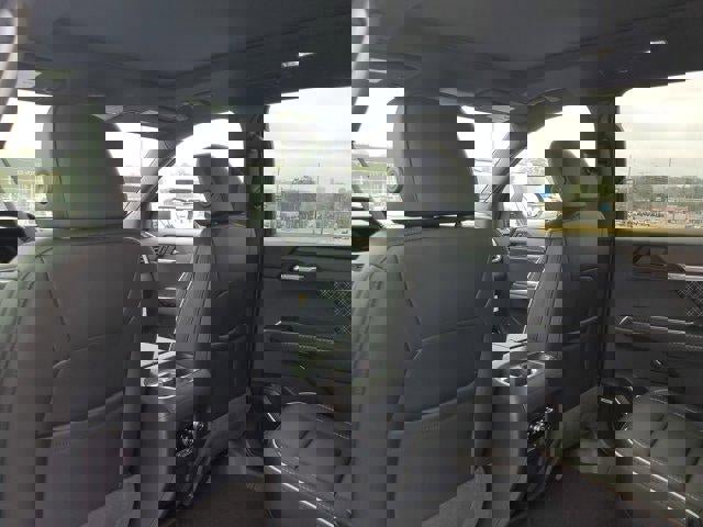 New 2026 GMC Acadia Denali w/ Super Cruise Package image 8