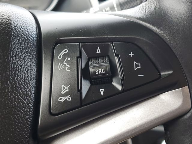 Certified 2022 Chevrolet Trax LT w/ Midnight Edition AWD/4WD image 15