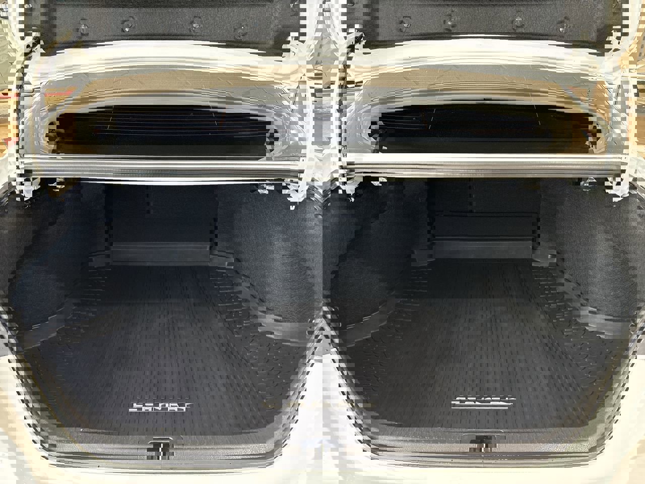 Used 2025 Toyota Camry LE image 24