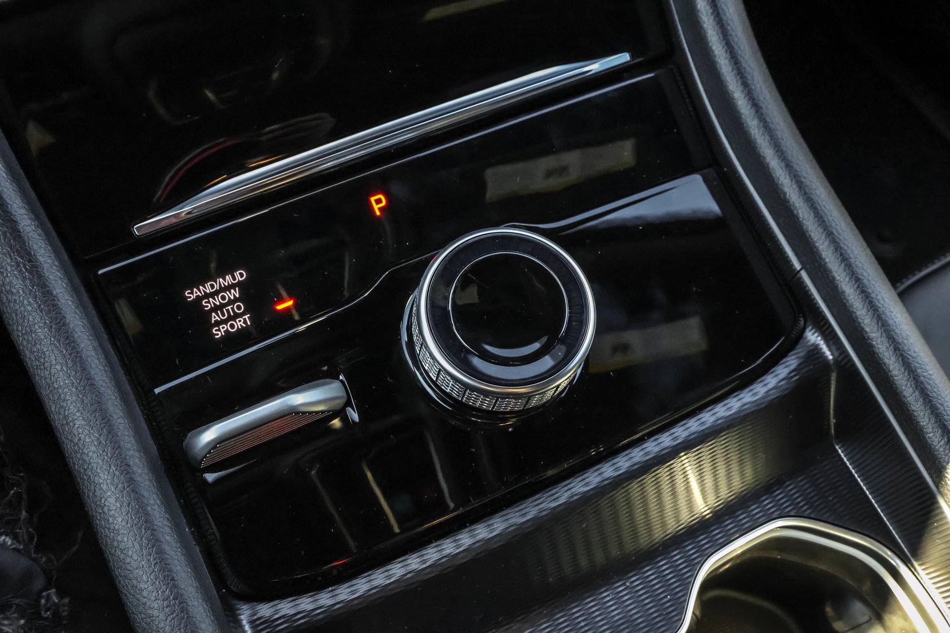 New 2025 Jeep Grand Cherokee L Limited w/ Trailer Tow Package image 22