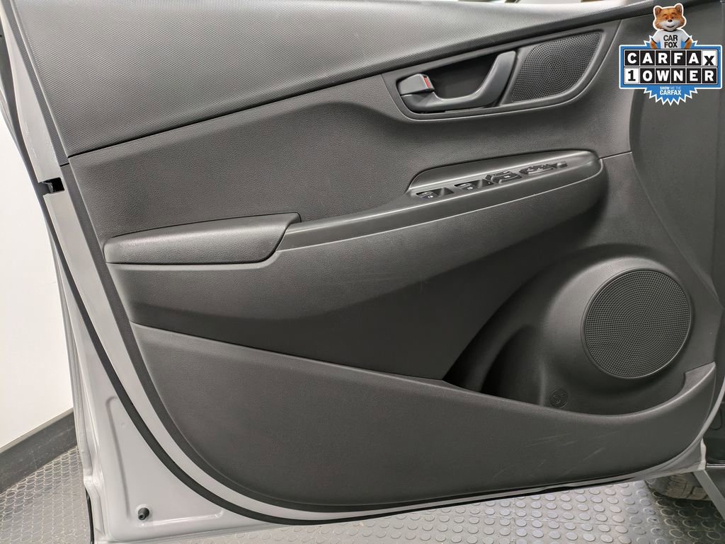 Used 2023 Hyundai Kona SEL image 8